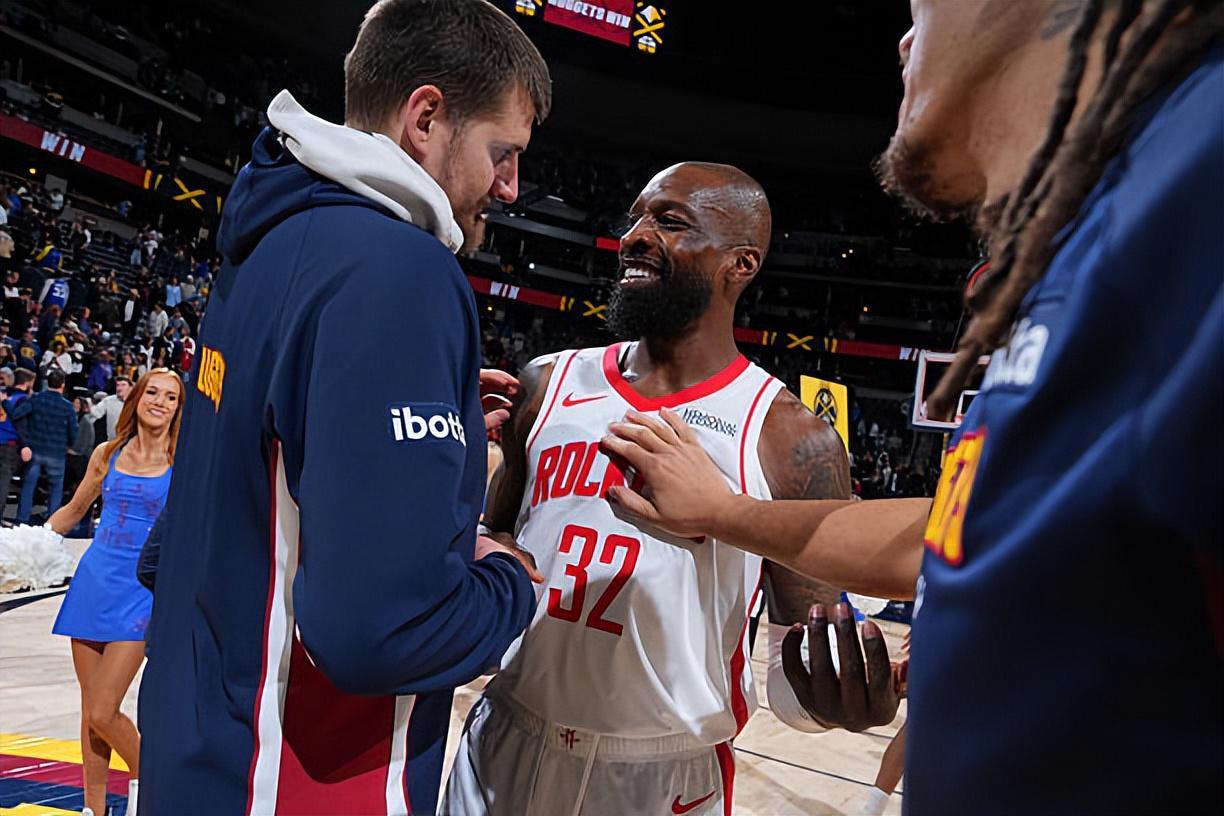 bob平台-老老实实当吉祥物就好了,火箭为什么还要让这位老将出场呢?