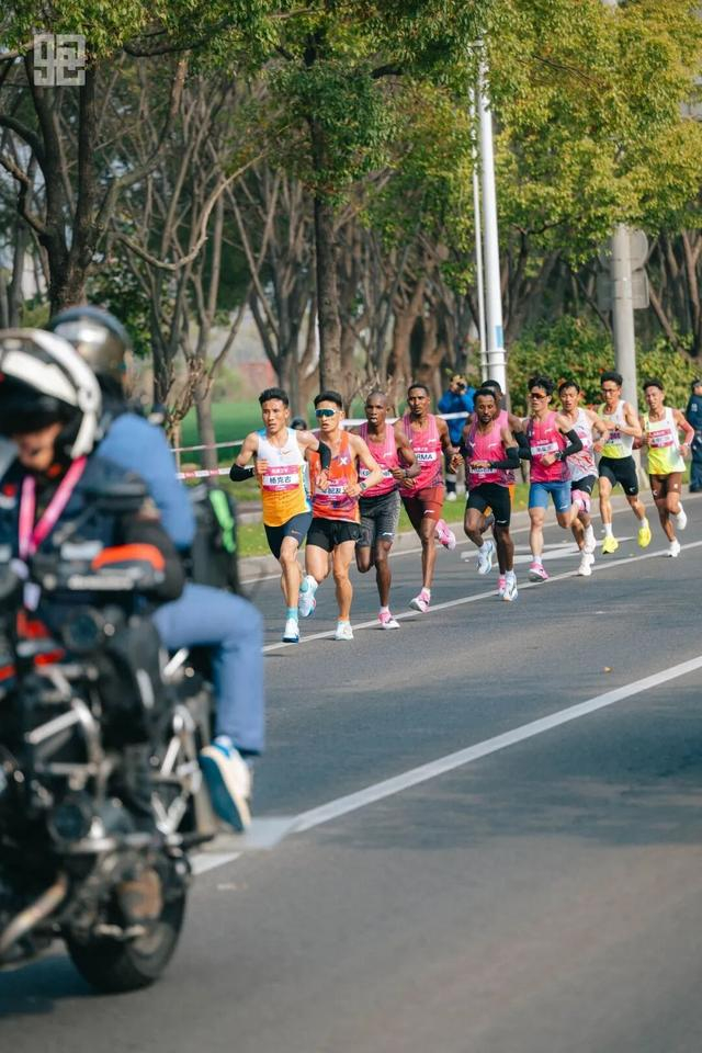 bob官网-这个春天 男子马拉松版图如何重构？|重庆国际马拉松|无锡|贵州|运动员|成绩_新浪体育_新浪新闻